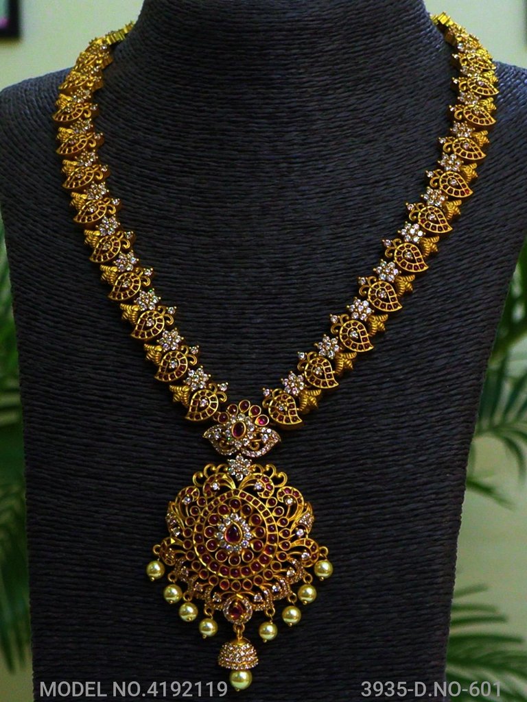 Traditional Necklaces - Amaara World