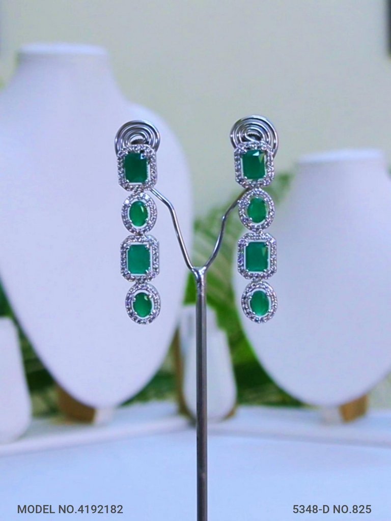 Ideal Gift for Traditional Ladies - View B