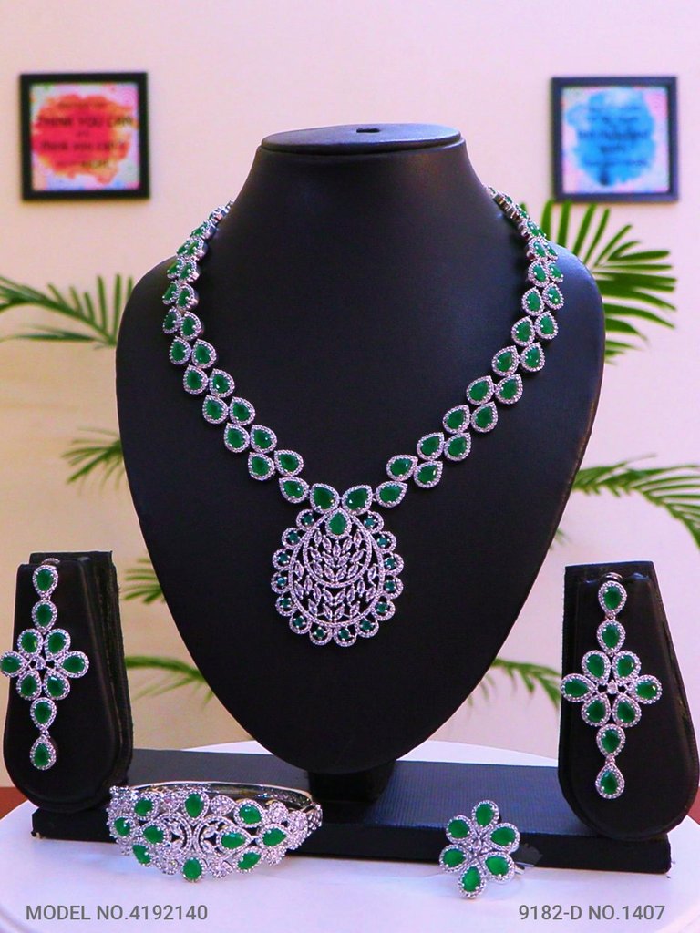 Necklace Designed by Passionate Craftsmen ! - Amaara World