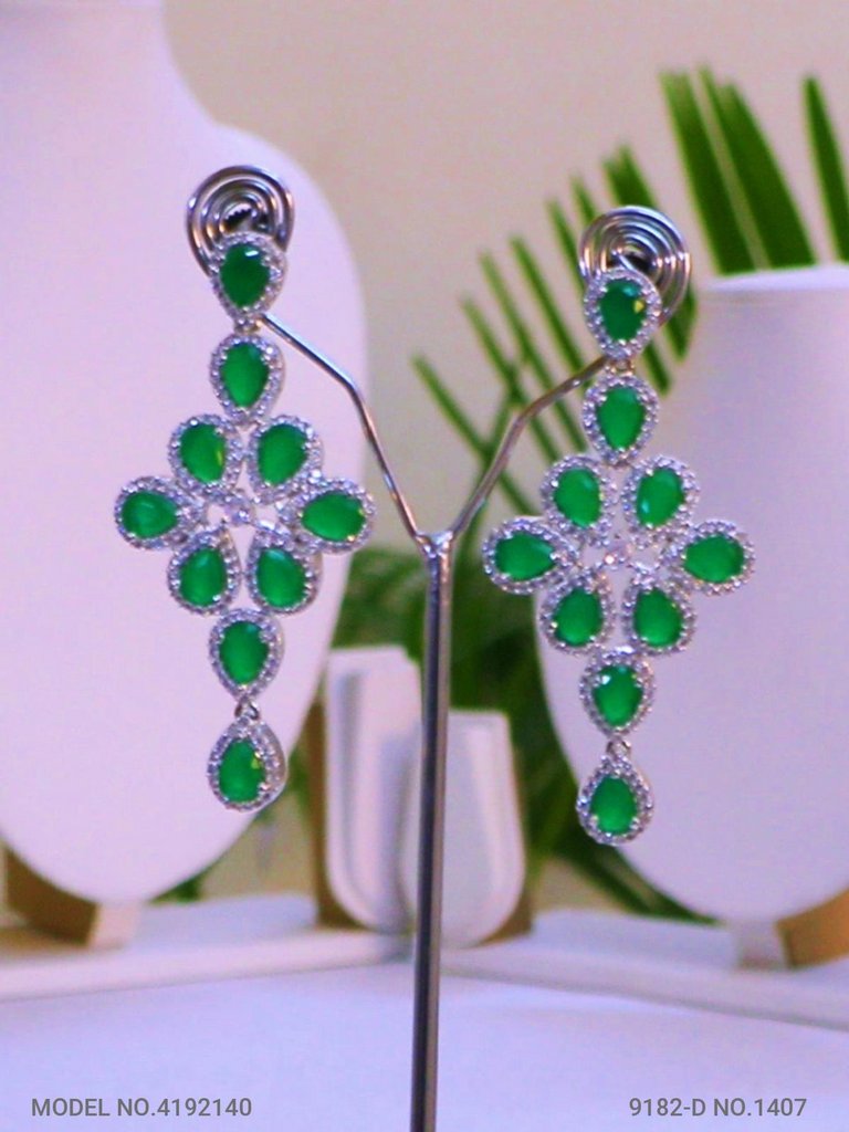 Necklace Designed by Passionate Craftsmen ! - View B