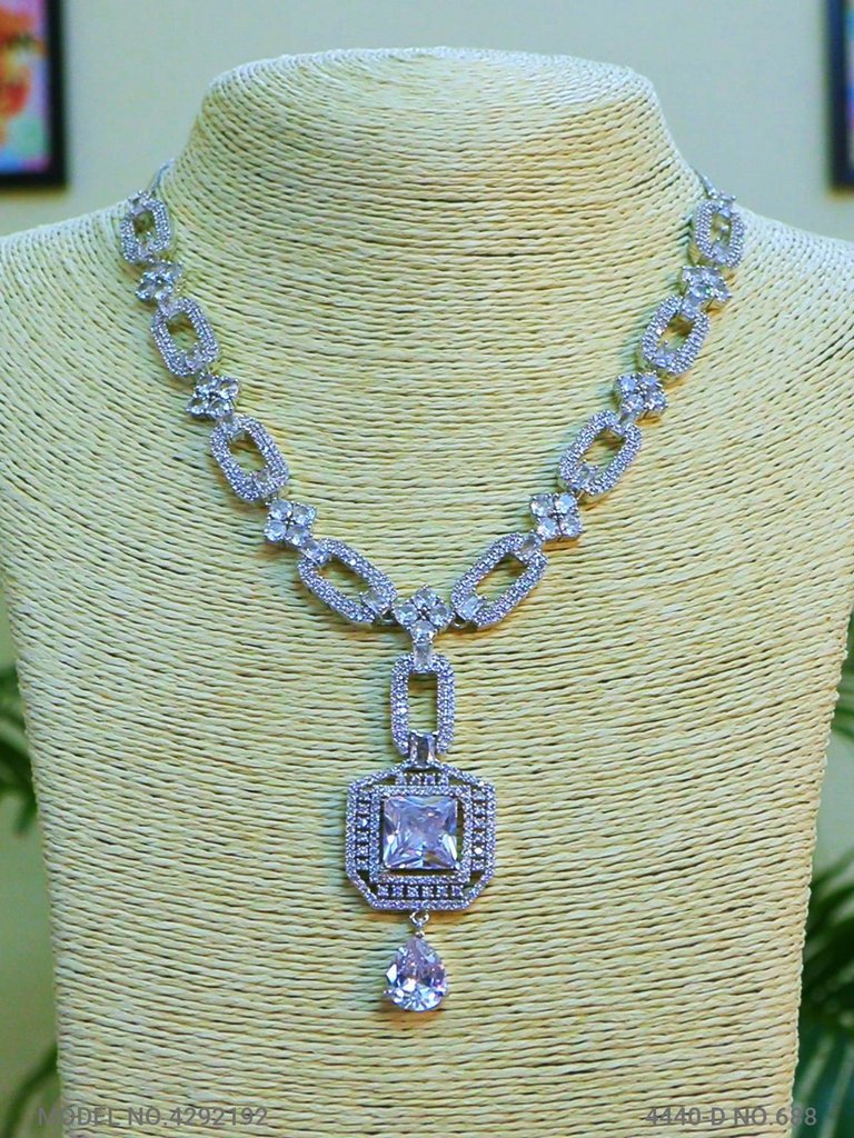 Traditional American Diamond Set - View A