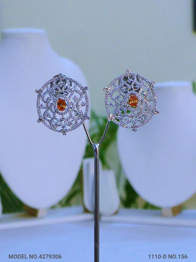 Handcrafted zircon Studs | Royal Taste - Amaara World