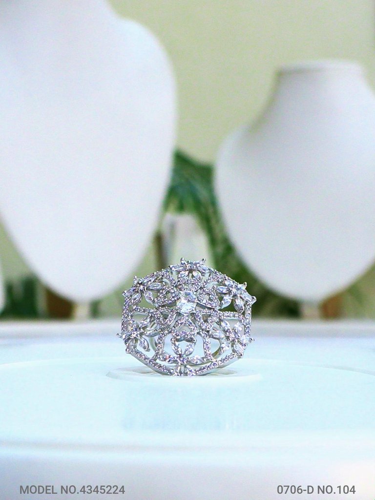 Crystal Crown Ring - Amaara World