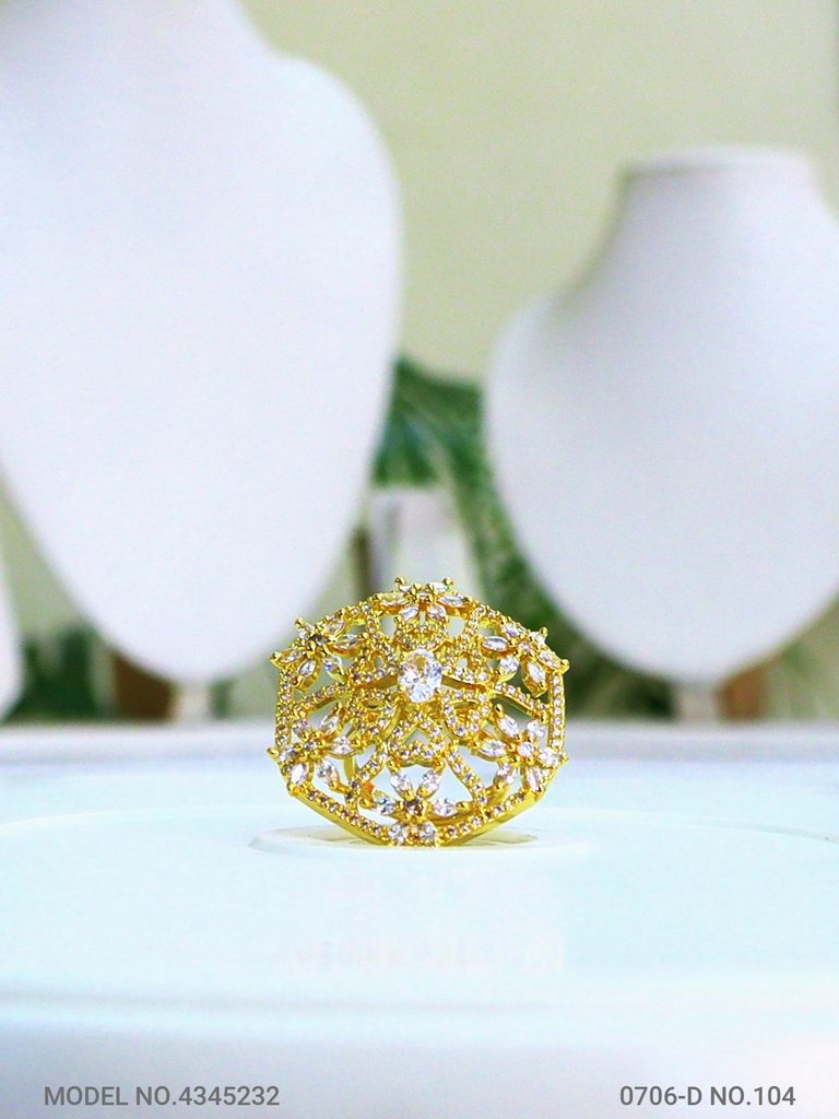 Designer Shine Ring - Amaara World