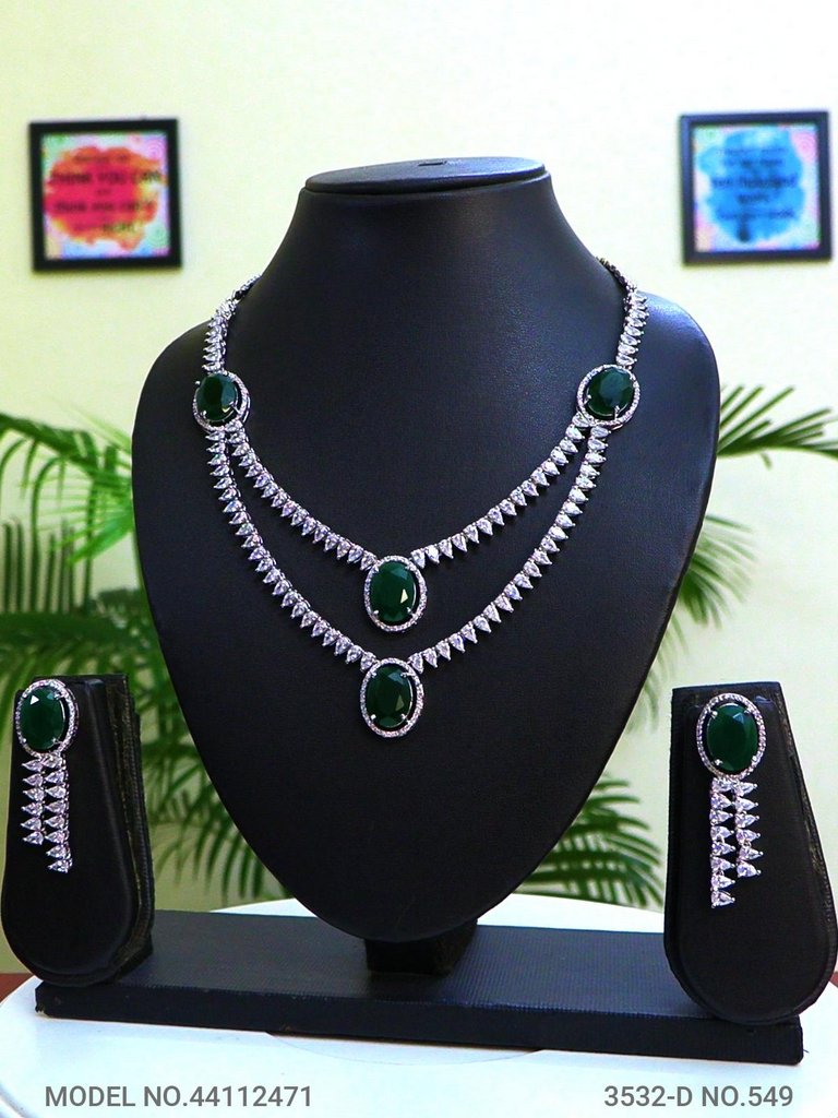 Handcrafted in India | Jewelry Set - Amaara World