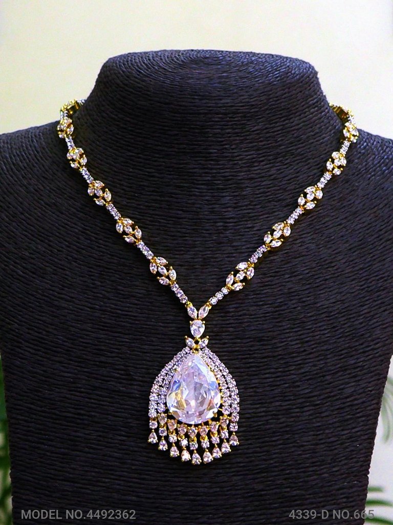 When Glamour meets Art ! - View A