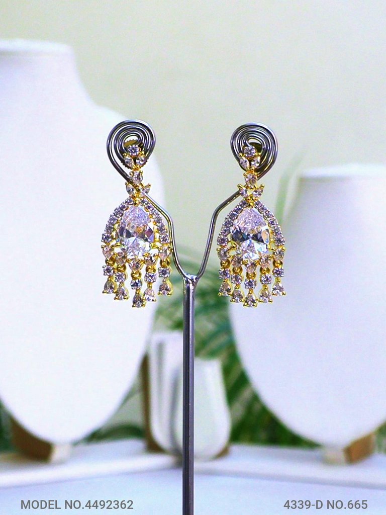 When Glamour meets Art ! - View B