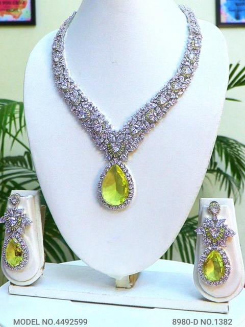 Amazing Traditional Jewelry Set - 4492599 (SKU: 4492599)