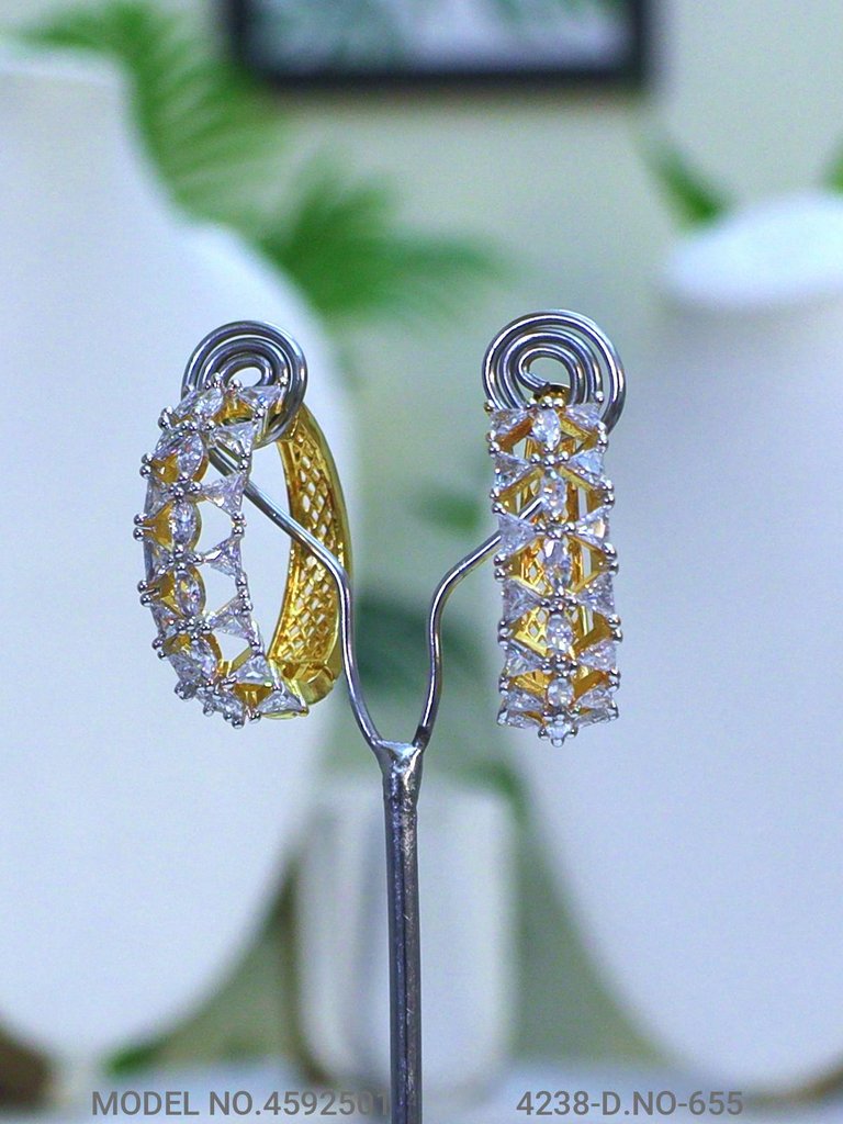Traditional American Diamond Set - View B