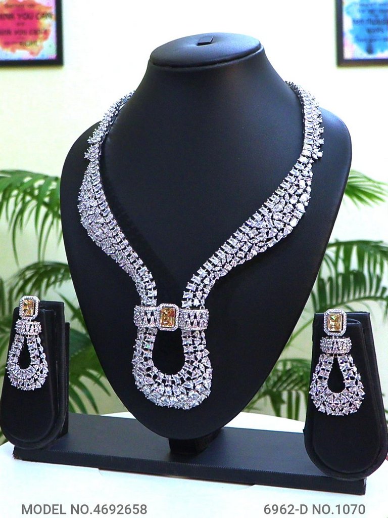 Gift Necklace Set in CZ - Amaara World