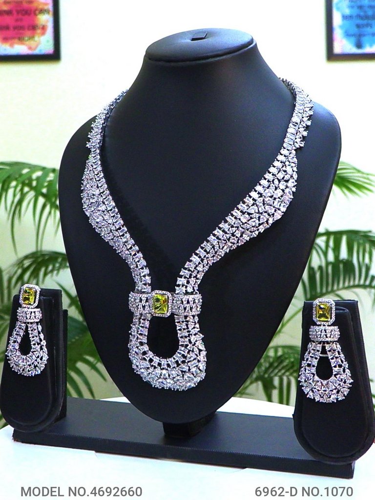 Wedding Gifts for Wedding Parties - Amaara World