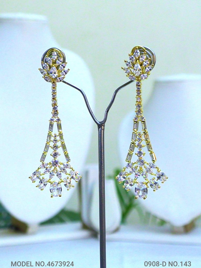 Rare Showstopper Earring Design - Amaara World