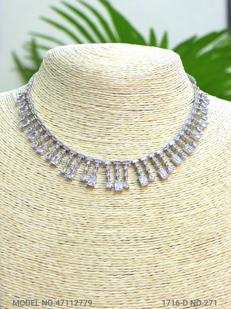 A necklace Set for all Occasions ! - View A