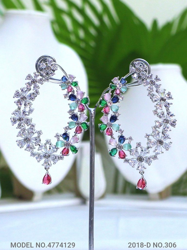 Earrings | Fusion Design - Amaara World
