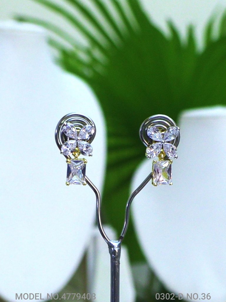 Wedding Gifts | Stud Earrings for royal looks - Amaara World
