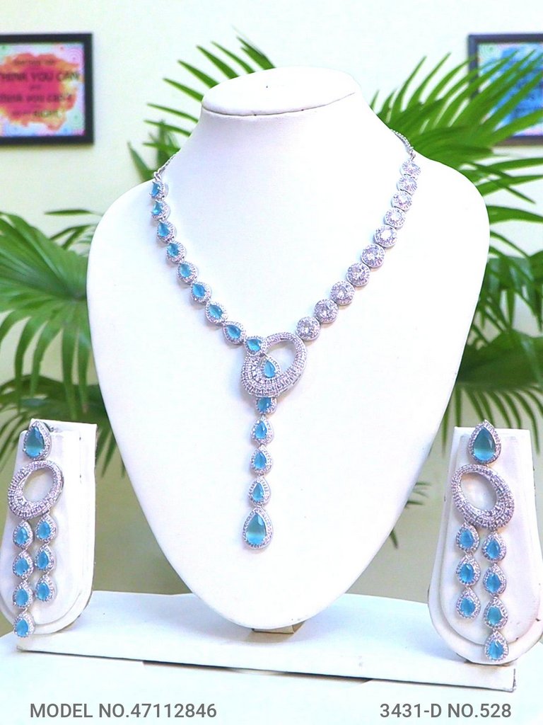 Smart Alternative to Expensive Diamond Jewelry - Amaara World