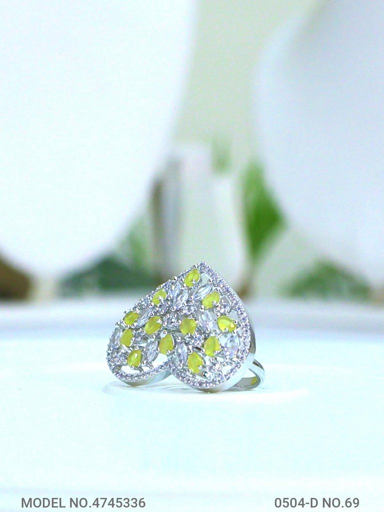 Crystal Zenith Ring - Amaara World