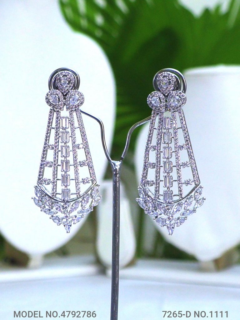 Art Jewelry - View B