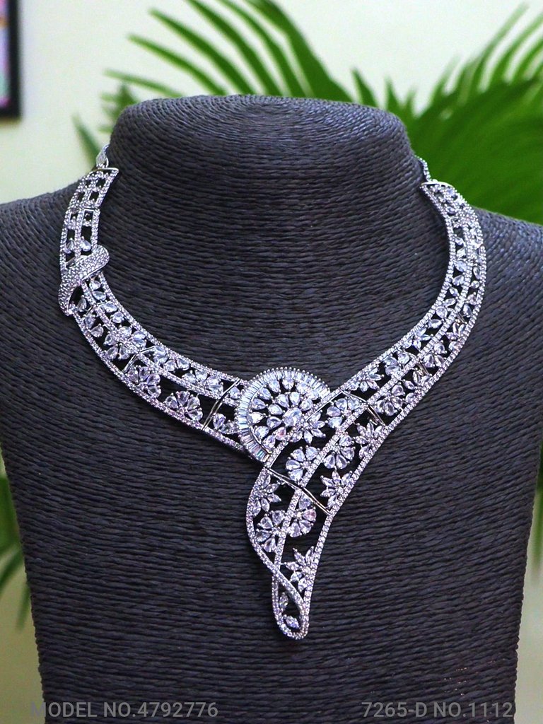 Ideal Gift for Traditional Ladies - View A