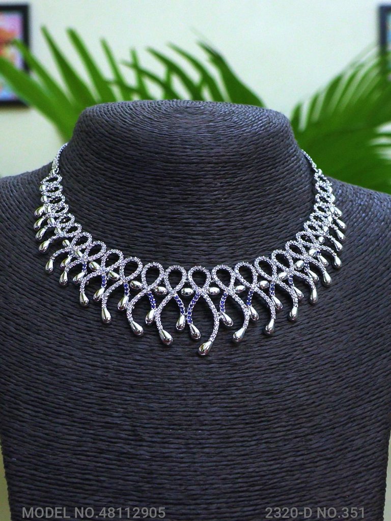Be a Showstopper in your Party ! - View A