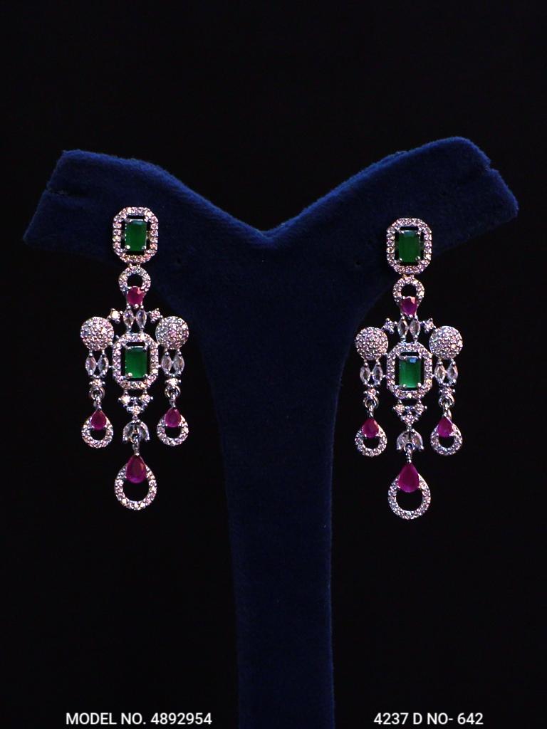 Handmade Traditional Masterpiece Zircon Jewelry Set - View B