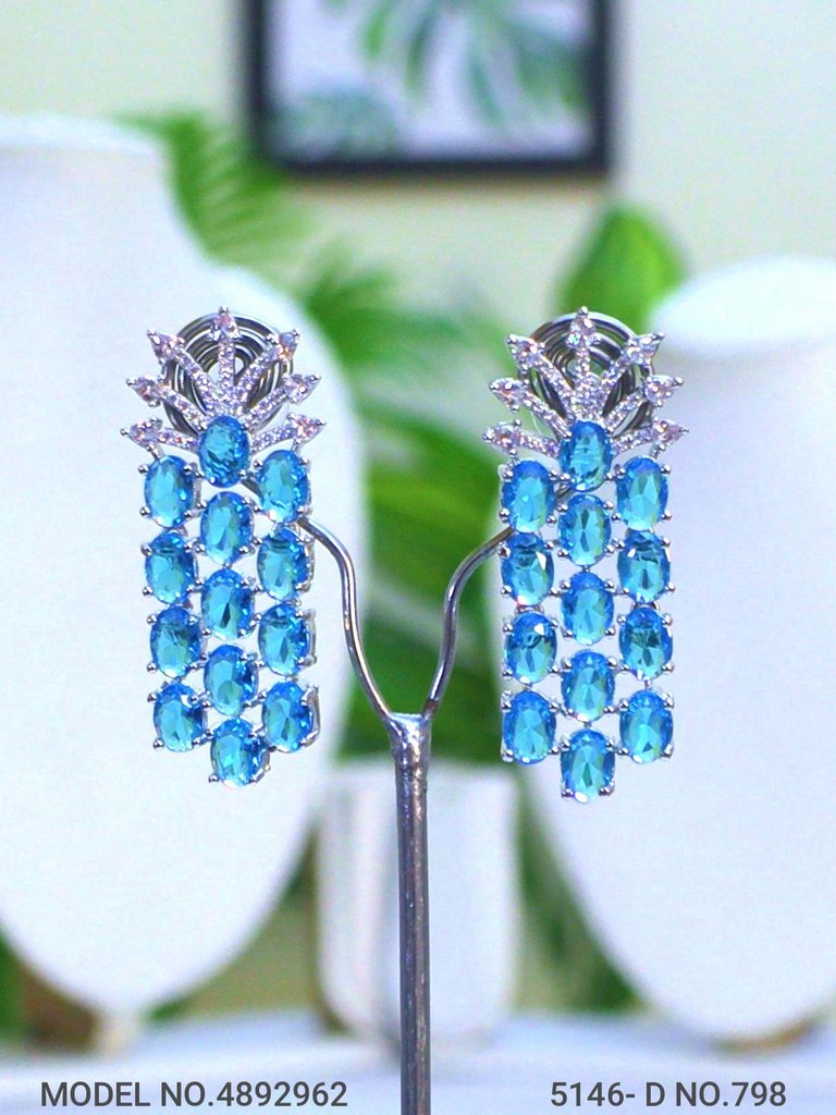 Original Zircon Necklace Set - View 3 - Amaara World