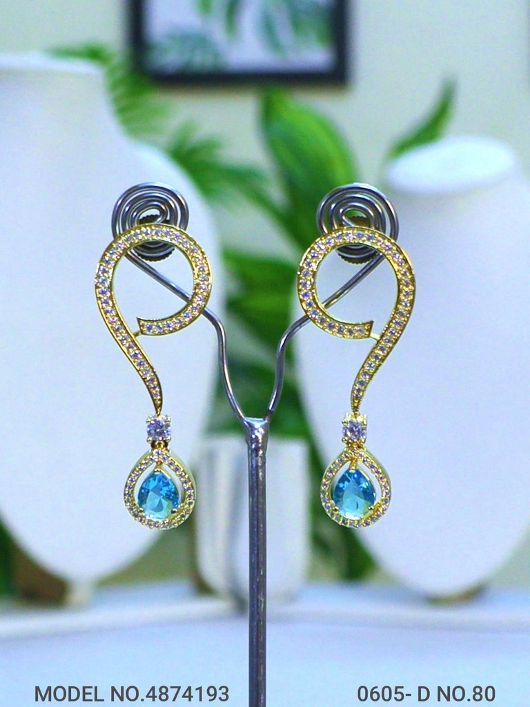 Unique Gift for Party wear - Amaara World