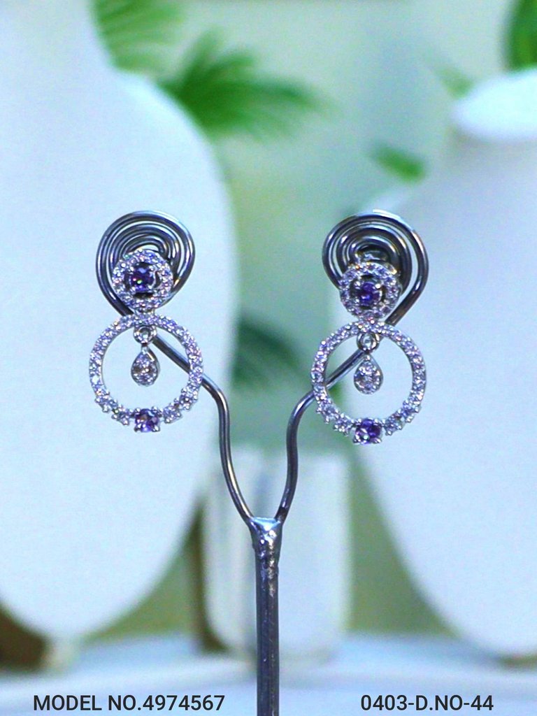 Unique Gift for Party wear - Amaara World