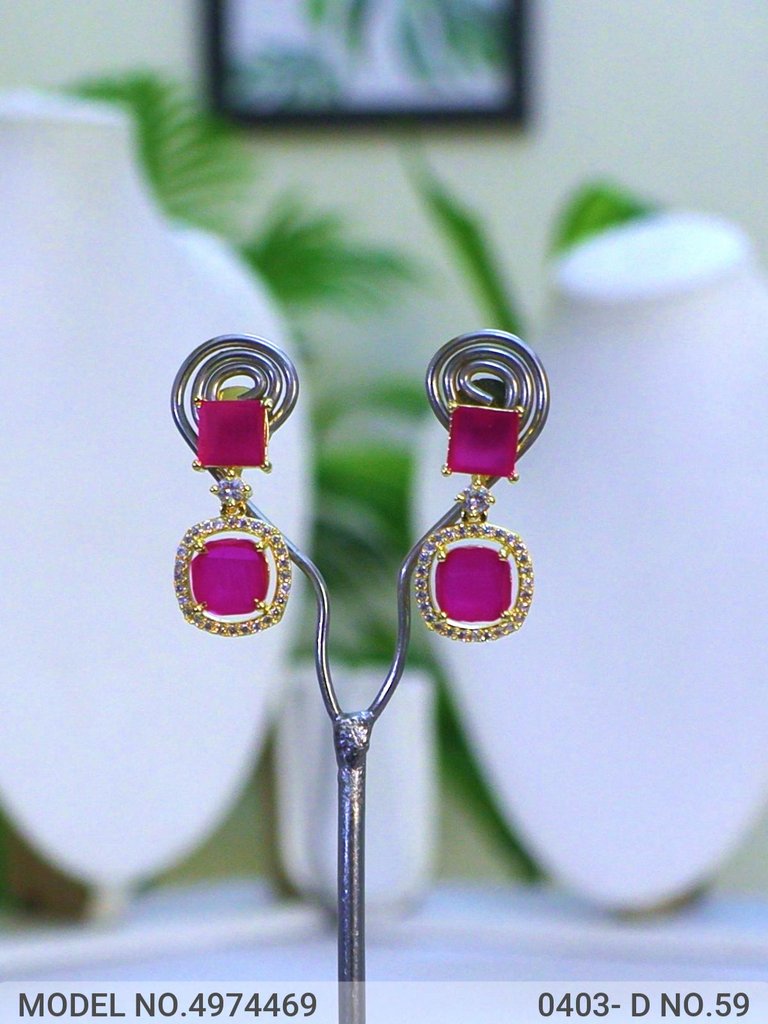 Latest Trendy Earring Design - Amaara World