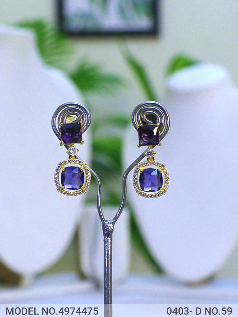 Latest Trendy Earring Design - Amaara World