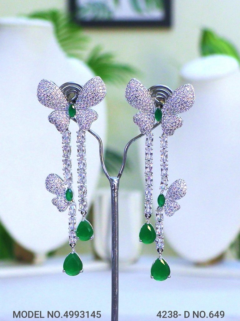 Gift Necklace Set in CZ - View B