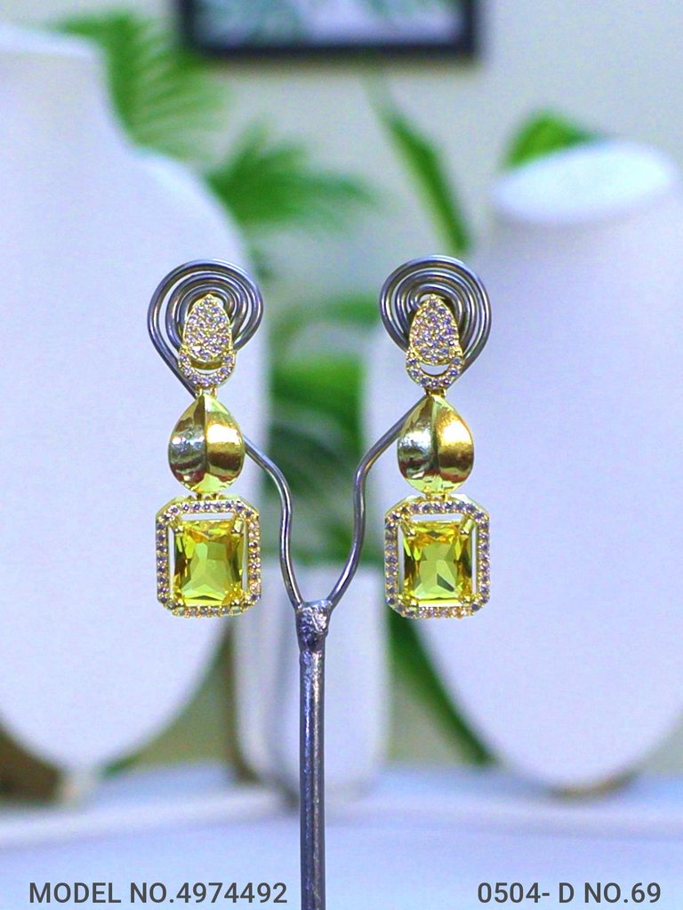 Rare Showstopper Earring Design - Amaara World