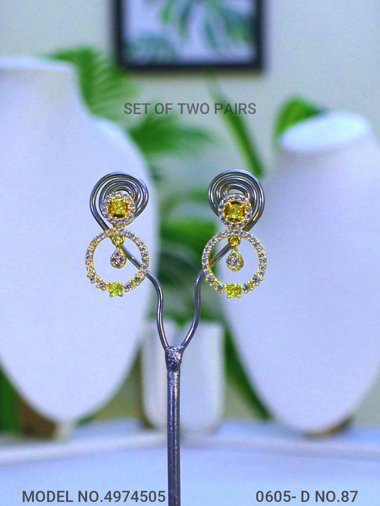Earrings made of Cubic Zircons - Amaara World