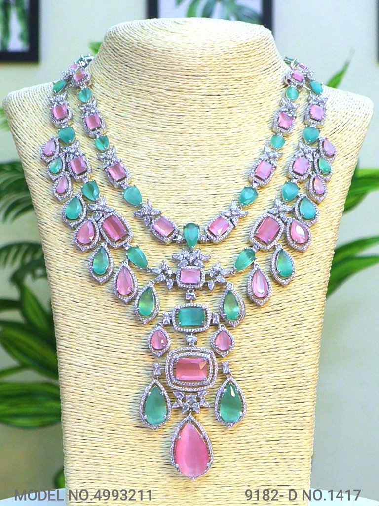 Amazing Traditional Jewelry Set - View A