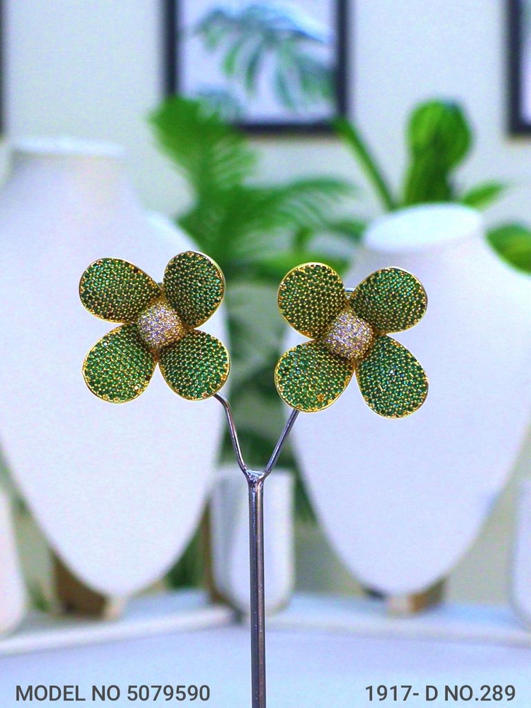Indian Cz Earring preferred by Bollywood stars