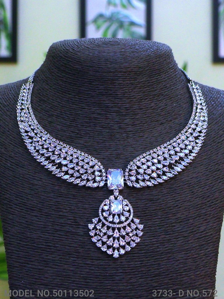 Eye catchy Necklace set - View A