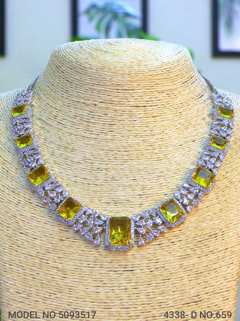 Traditional Necklaces in Trend - View A