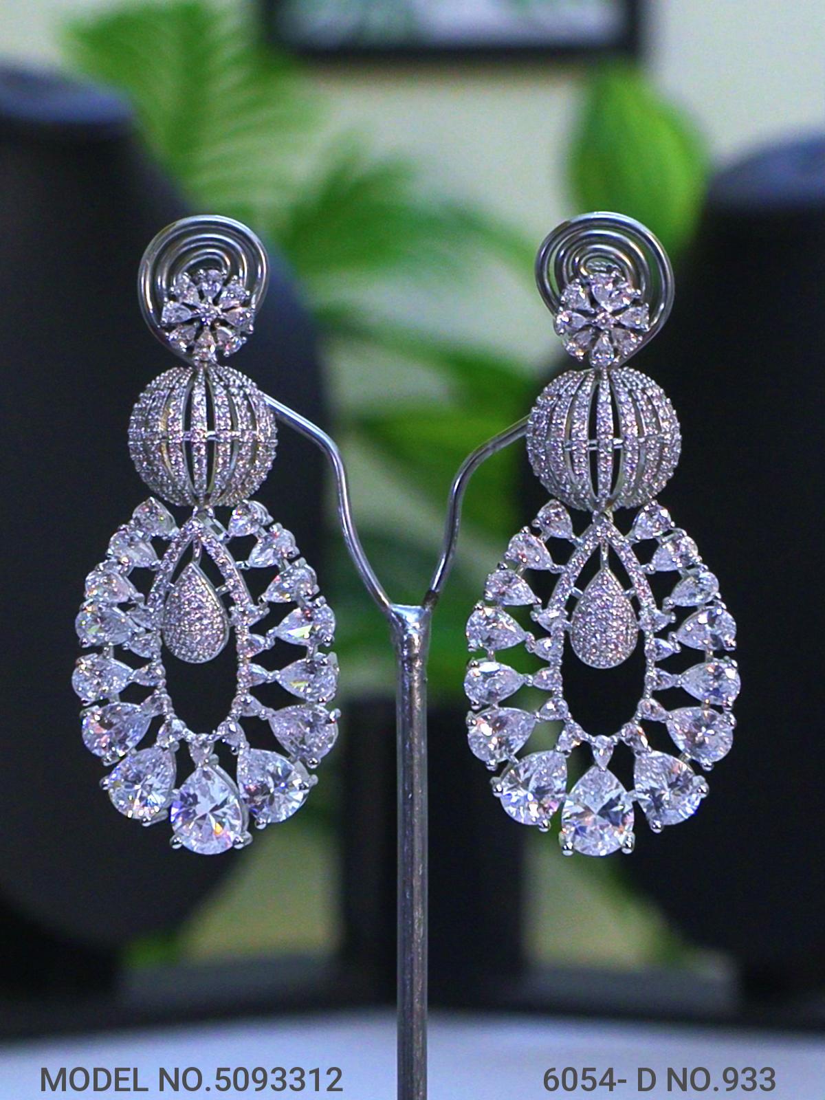 Statement Necklaces in Trend - View B