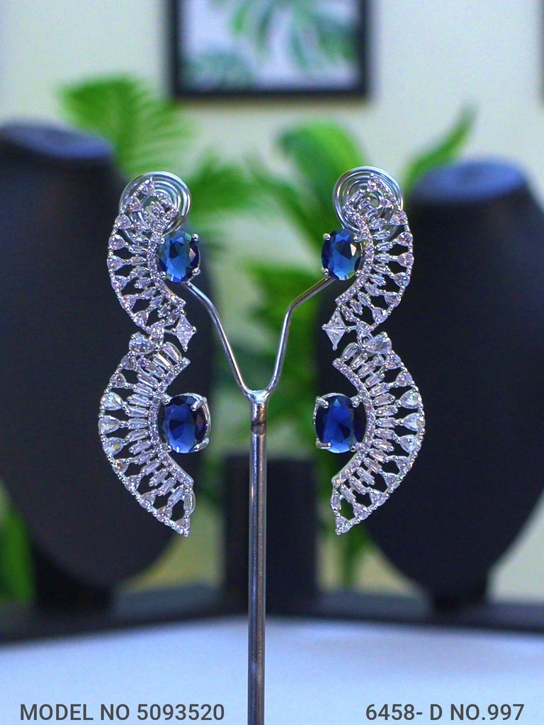 Traditional American Diamond Set - View B