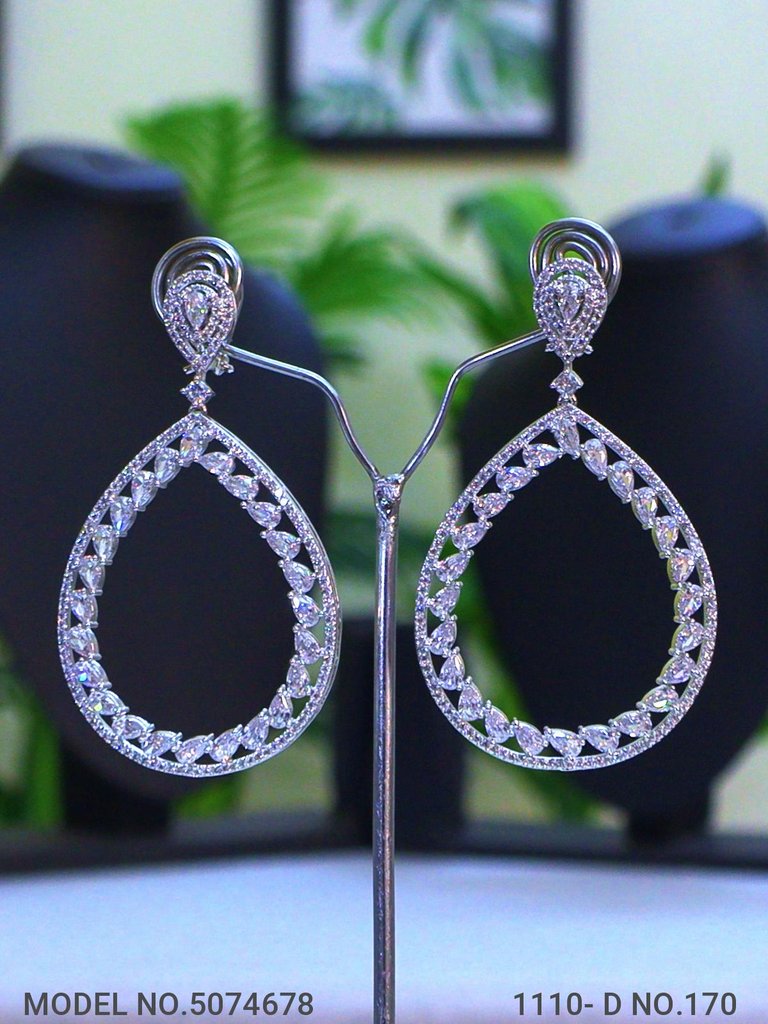 Real Zircon Long Fashion Earrings