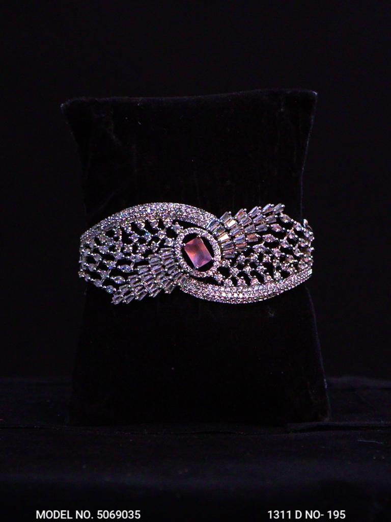 Diamond Touch Bracelet - Amaara World