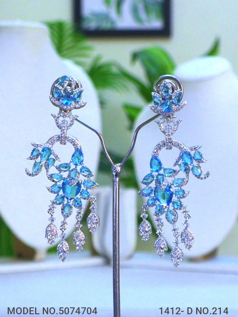 Earrings | Popular in US, Asia