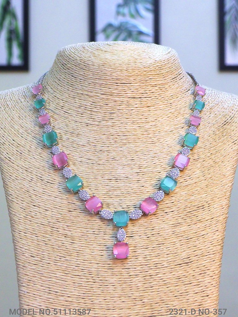 Eye catchy Necklace set - View A
