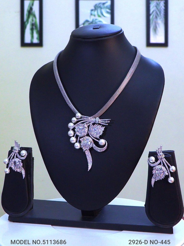 Classic Pendant | AD Jewellery | Handcrafted - Amaara World