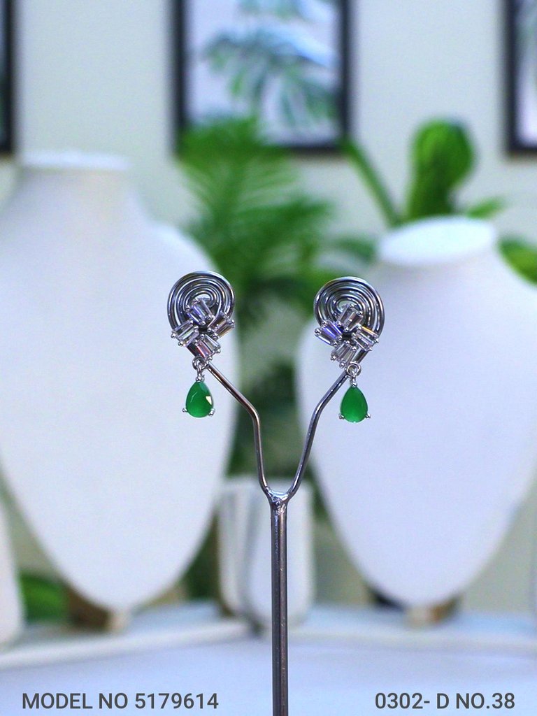 Best Wedding Gifts | CZ studs are incredible - Amaara World