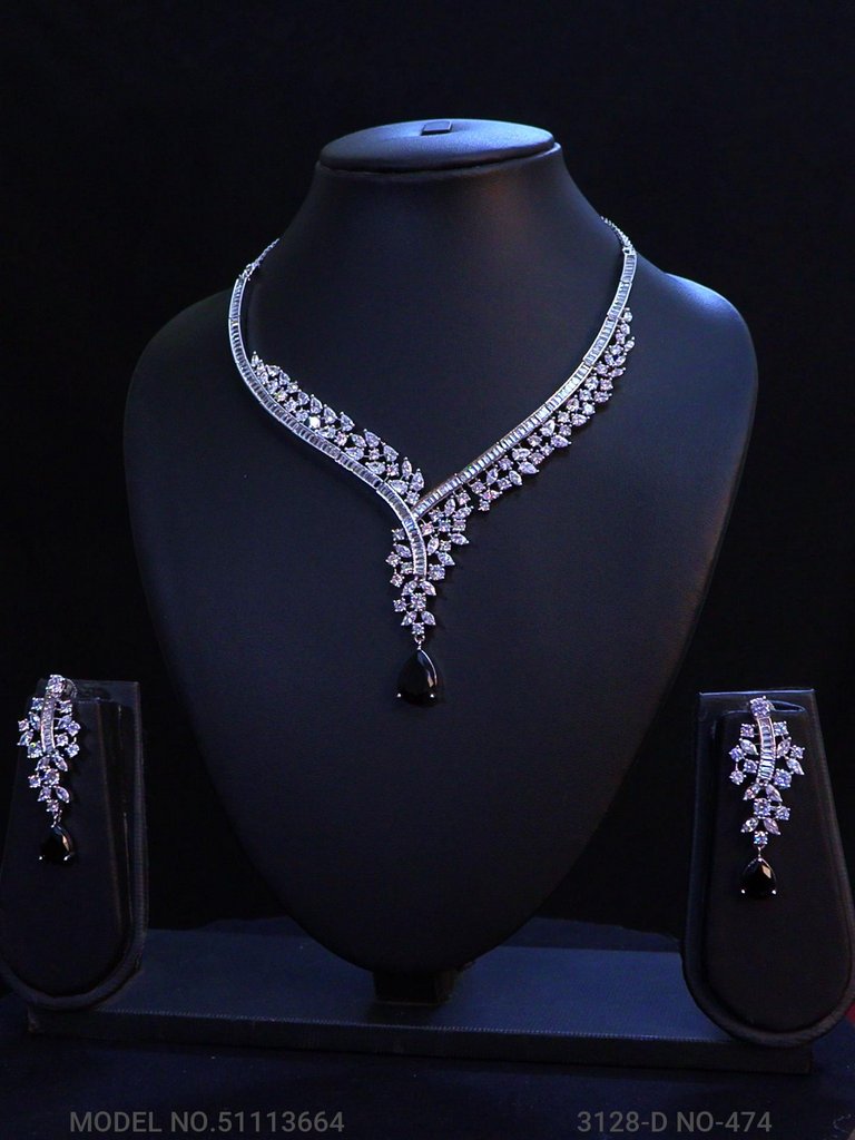 Best Set to be gifted to a Woman - Amaara World USA - SKU 51113664