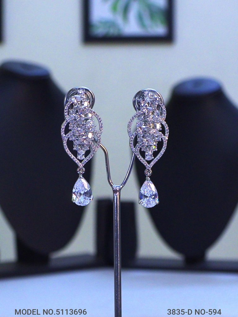 Partywear Classic Pendant Set - View B