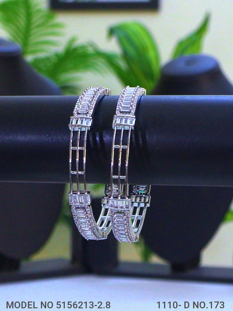 Bling Star Bangles - Amaara World