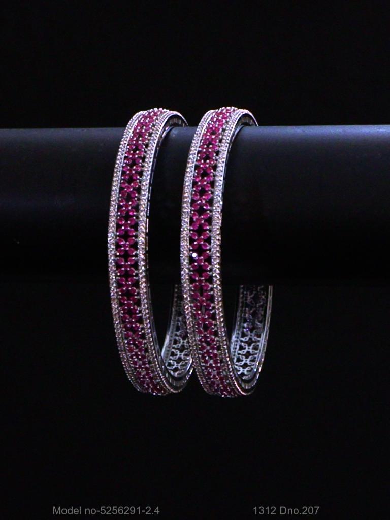 International Glow CZ - Amaara World