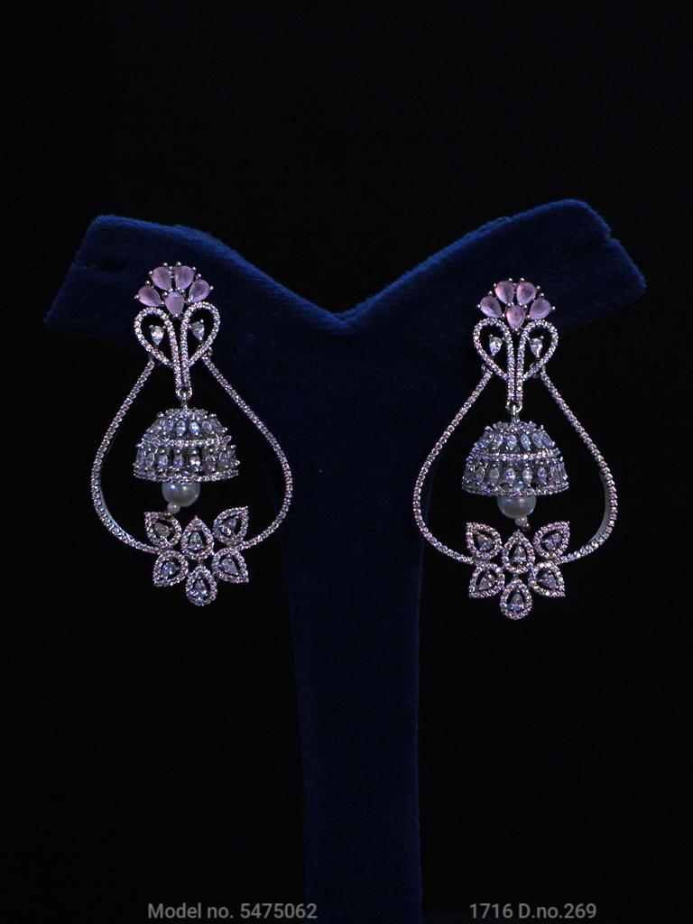 Zircon Earrings can be a Gift